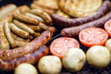 iştah açıcı ızgara sosis 