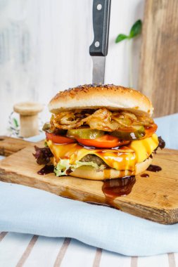 Taze lezzetli hamburger.