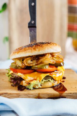 Taze lezzetli hamburger.