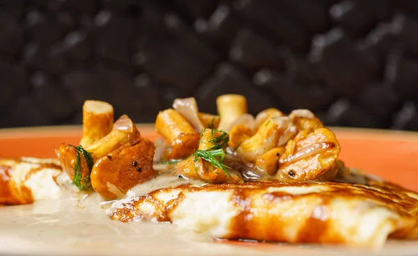 Taze ev yapımı omlet