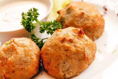 ekşi kremalı patates topları