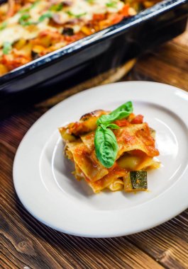 taze İtalyan lazanya