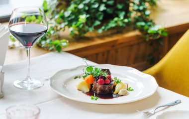 akşam yemeği restoranda, yakın çekim