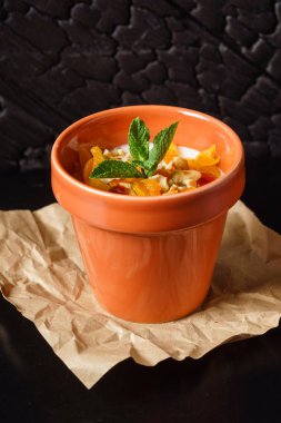 tencerede sağlıklı kahvaltı