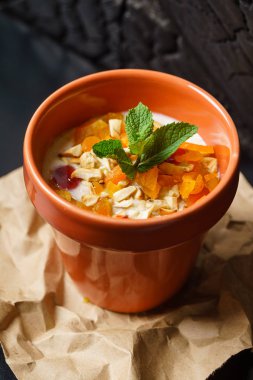 tencerede sağlıklı kahvaltı