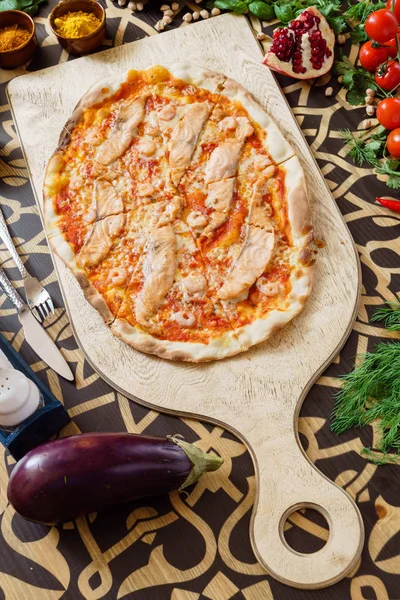 Balık ve karides pizza 
