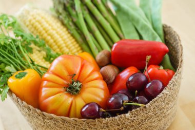 Sepette taze sebzeler 