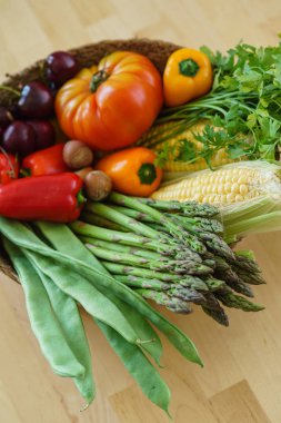 Sepette taze sebzeler 