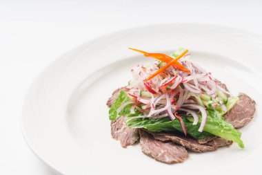 sebze ile taze sığır eti