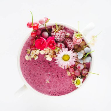 lezzetli berry smoothie