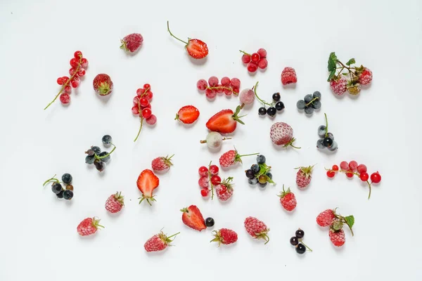 Различные замороженные ягоды — стоковое фото