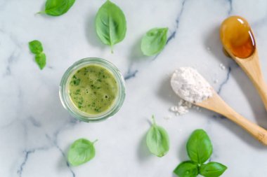 fesleğen maskesi malzemeler