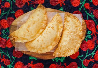 Chebureks etli, bir yönetim kurulu