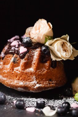 Çiçekli lezzetli pasta