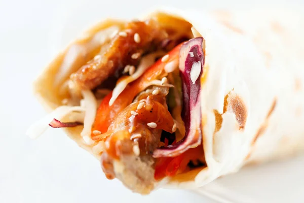 Wraps met vlees en groenten — Stockfoto