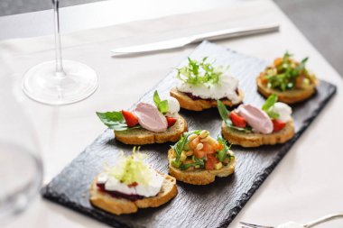 farklı türde kanepeler 