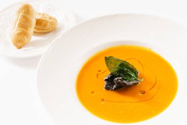 kremalı balkabağı çorbası 