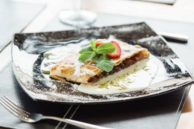 apple ile lezzetli meyveli turta