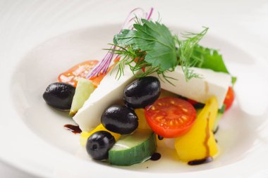 Taze Yunan salatası 