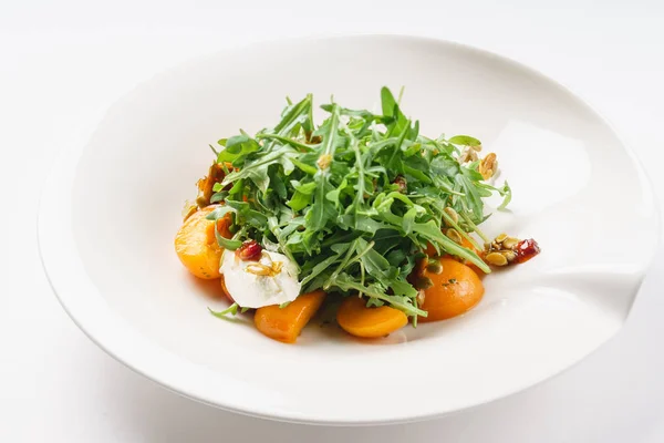 Salade fraîche aux abricots — Photo