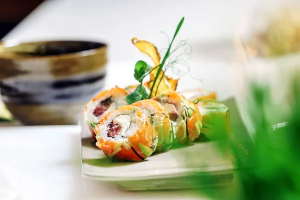 Set sushi op tafel — Stockfoto