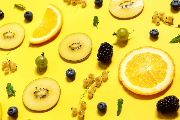 Frutas y bayas fondo —  Fotos de Stock