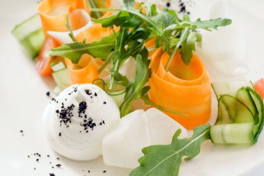 Süzme peynirli krep. 