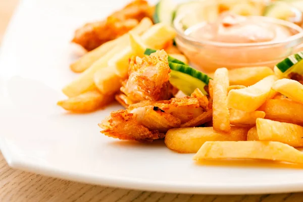 French fries with chicken — Stock Photo, Image