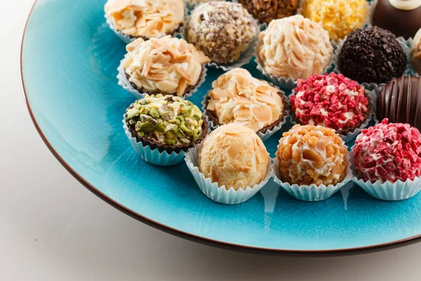 tatlı çikolata şekerlemeleri