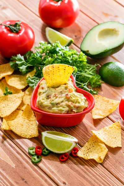 Guacamole avokado, kireç