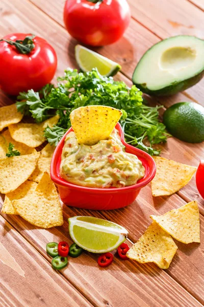 Guacamole avokado, kireç