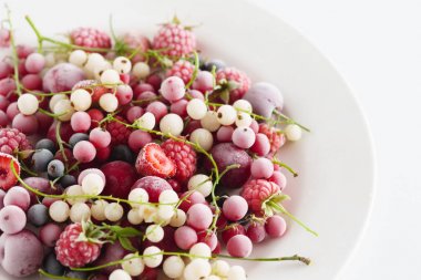 tatlı dondurulmuş meyveler