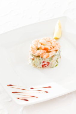 taze karides salatası