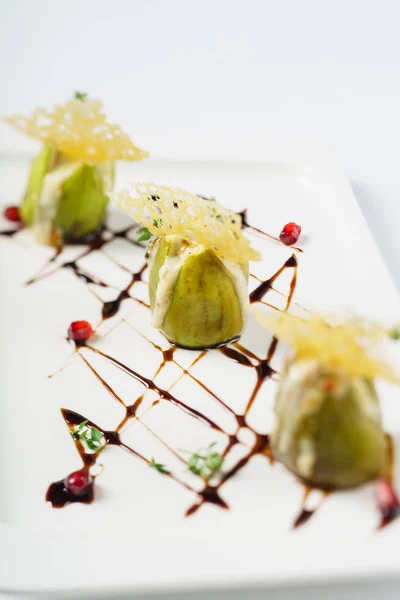 Stuffed figs on plate — Stock Photo, Image