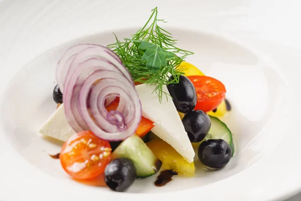 Fresh greek salad — Stock Photo, Image