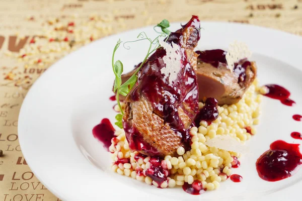 Duck with cranberry sauce — Stock Photo, Image