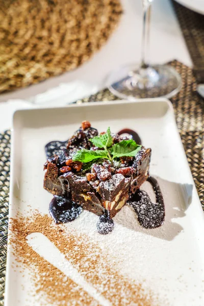 Chocolate brownie on plate — Stock Photo, Image