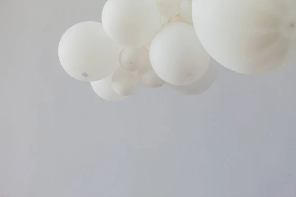 Mooie witte ballonnen — Stockfoto