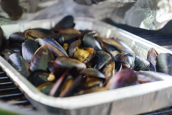 Deliziose cozze alla griglia — Foto Stock