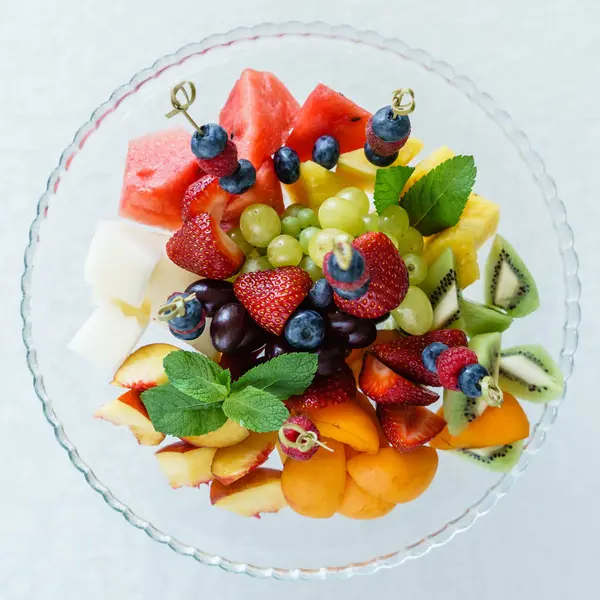 tatlı taze meyve ile