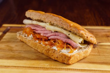 Lezzetli sandviç tablo