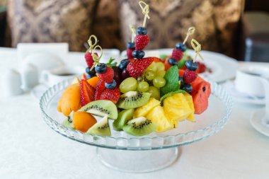 tatlı taze meyve ile