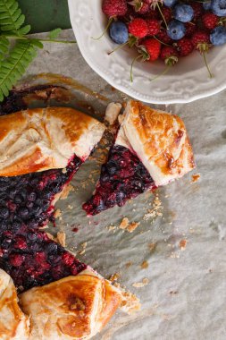 taze berry Galette'ye