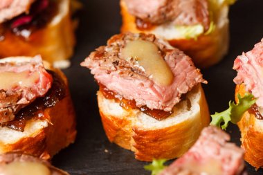 Sığır etli kanepe