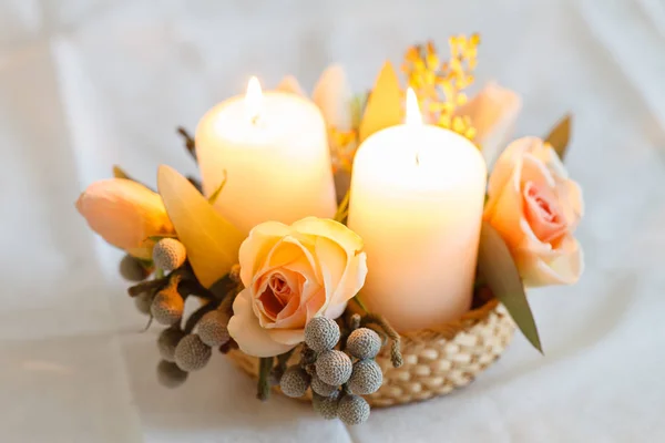 Nice Flowers Candle Close — Stock Photo, Image