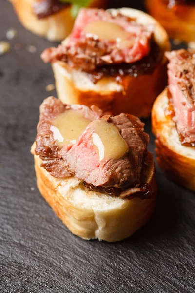 Sığır etli kanepe