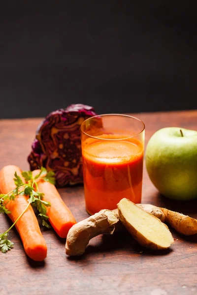 Fresh healthy smoothie — Stock Photo, Image