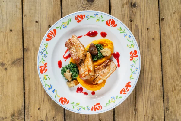 ızgara kaburga ile kabak püresi