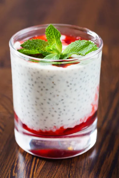 Taze sebze salatası.