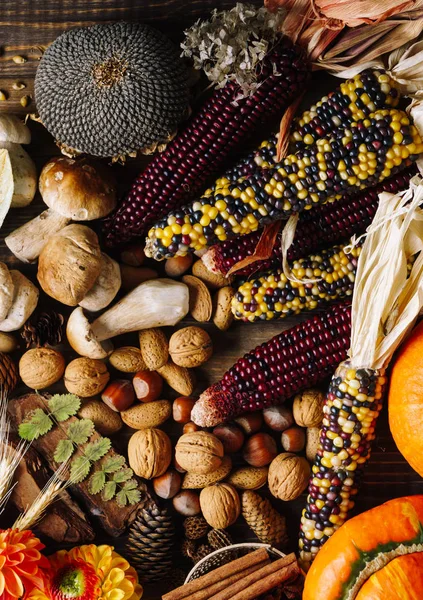  ahşap arka plan üzerinde hasat